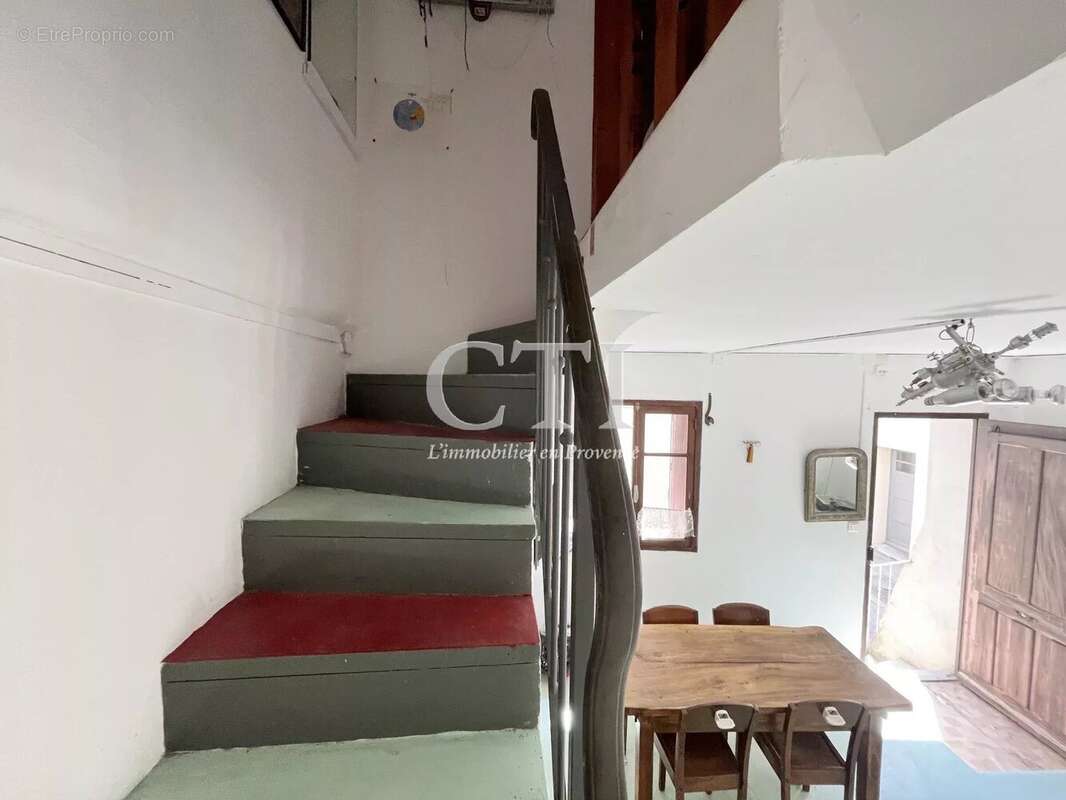 EXCLUSIVITE - Maison de village / Petit Pied à terre proche Vaison-La-Romaine - photo 5
