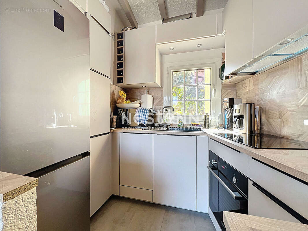 Appartement à VALLAURIS