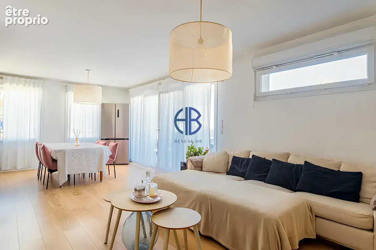 Photo Appartement à Vaulnaveys-Le-Haut au prix de 349 000€