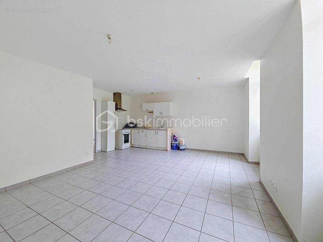 Appartement à AUXONNE