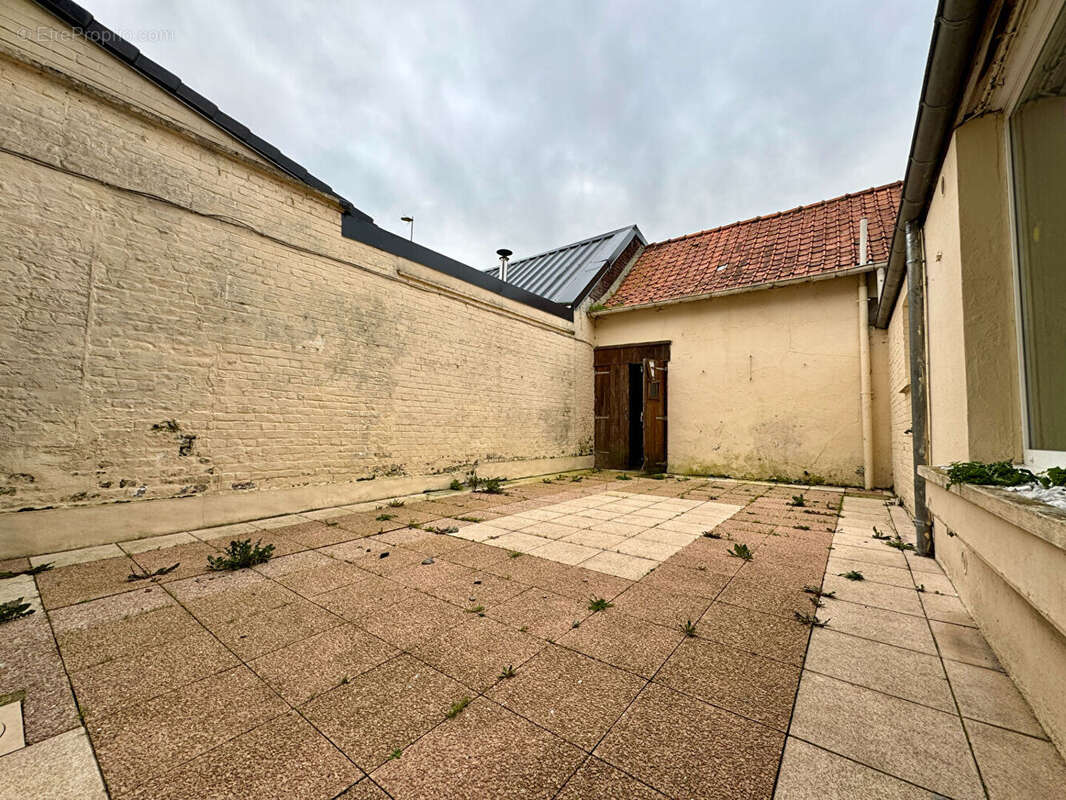 Maison à CAMBLAIN-CHATELAIN