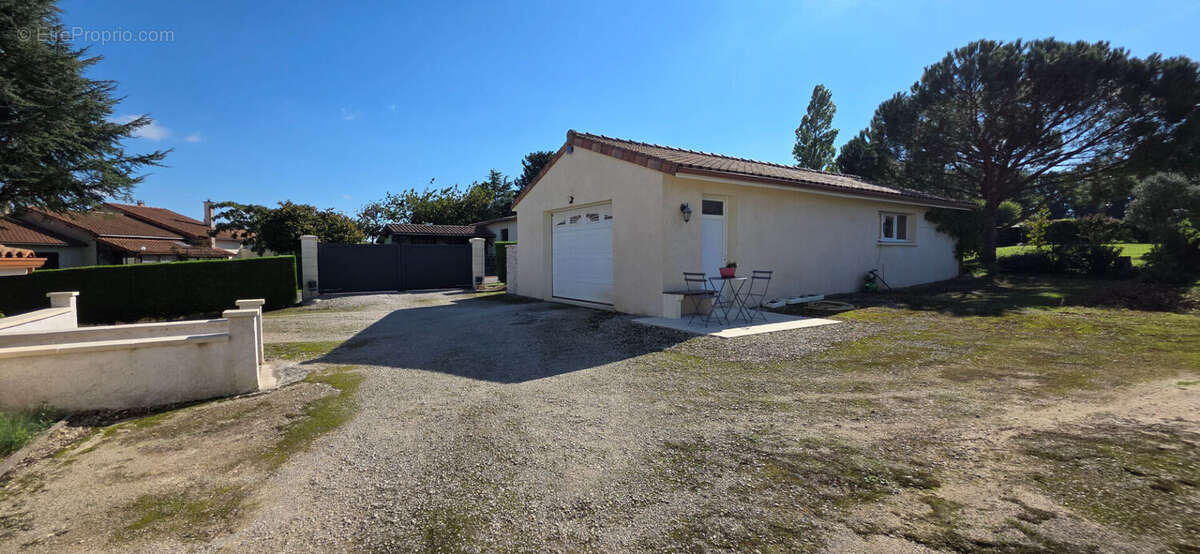 Maison à TAIZE-AIZIE