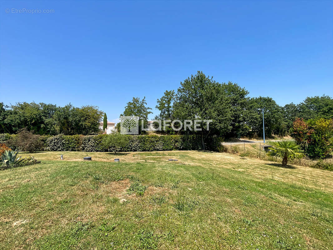Maison Angeville 6 pièces environ 122.44 m2 - Double garage - Piscine - 1629m² de terrain - photo 10