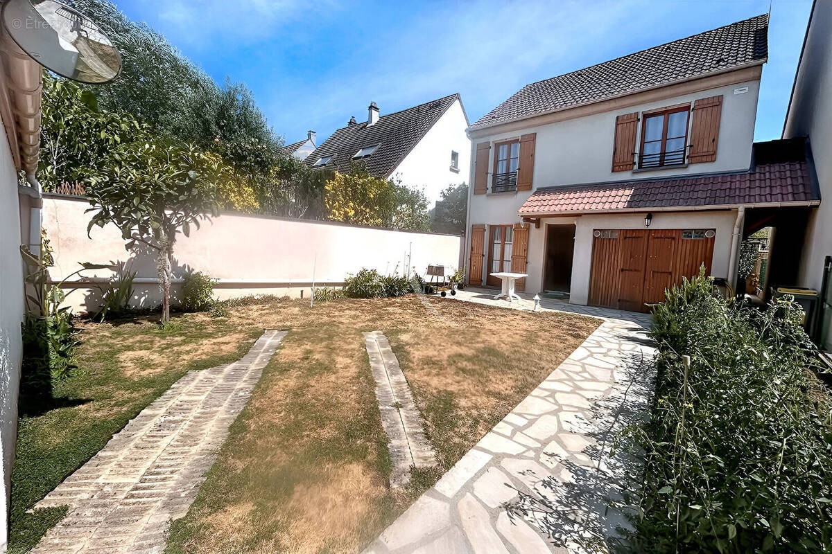 Maison à VITRY-SUR-SEINE