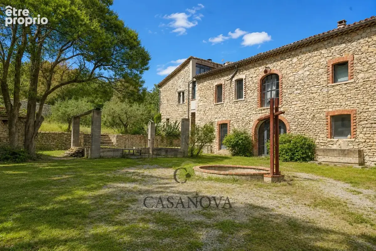 Domaine de caractère du XVIIe siècle sur 6.5 hectares avec près de 3 000 m² bâtis - photo 28