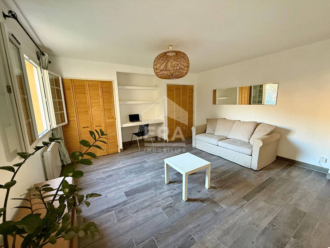 Appartement à VENCE