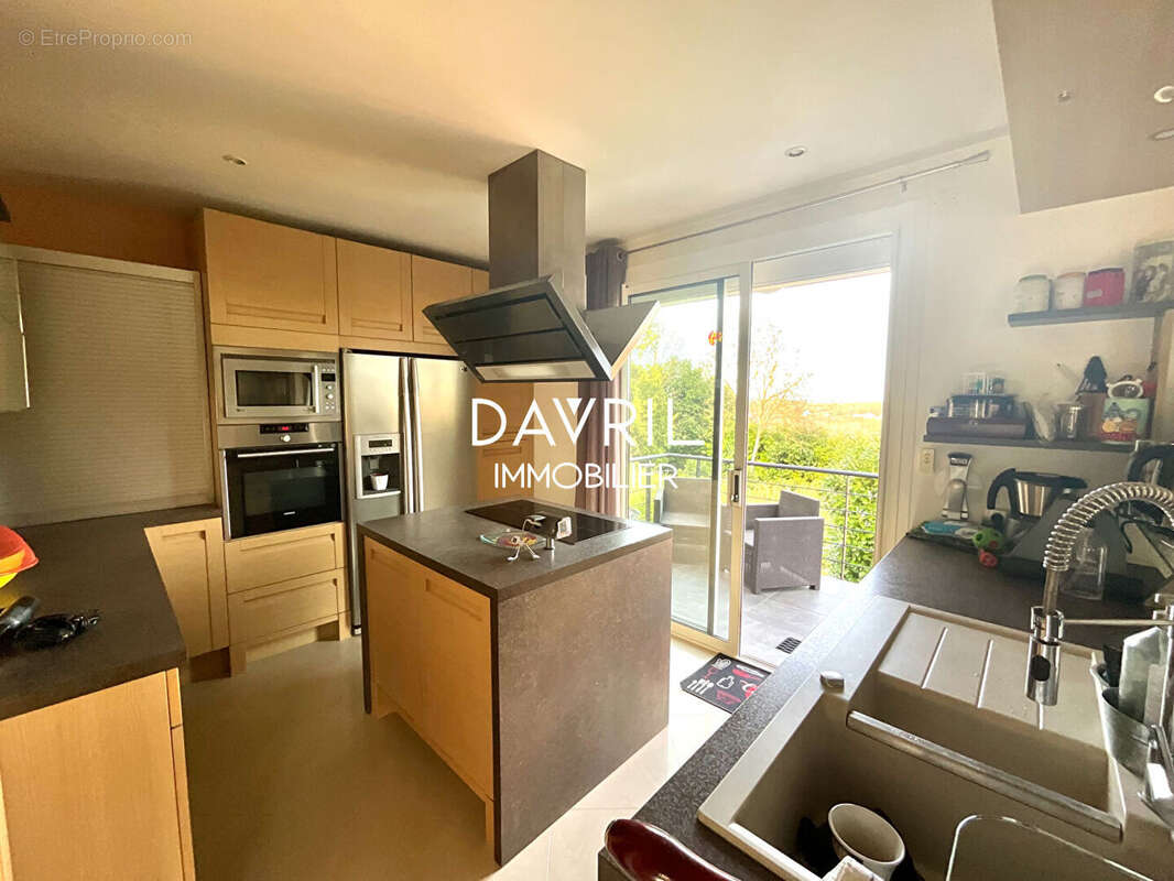 Maison à JOUY-LE-MOUTIER