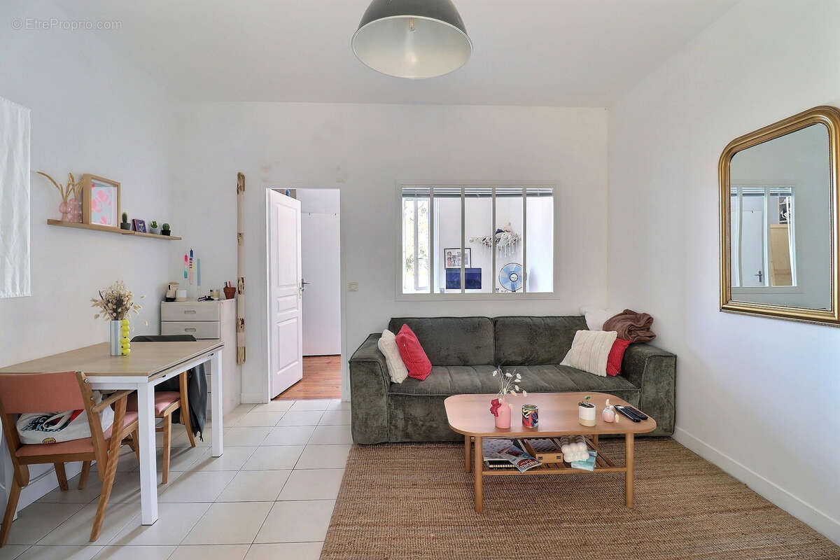 Appartement à OULLINS