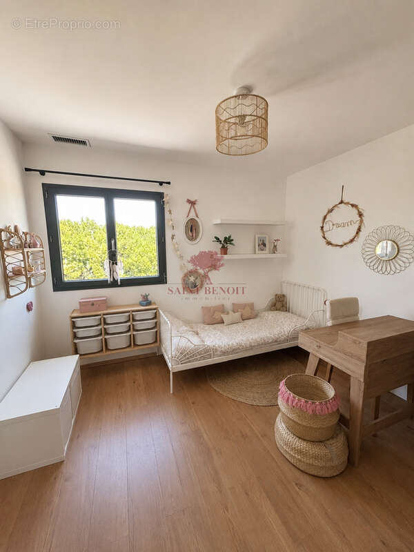 A VENDRE - A SAINT DREZERY - VILLA RECENTE de TYPE T5 de 110m2 avec garage jardin et piscine - photo 18