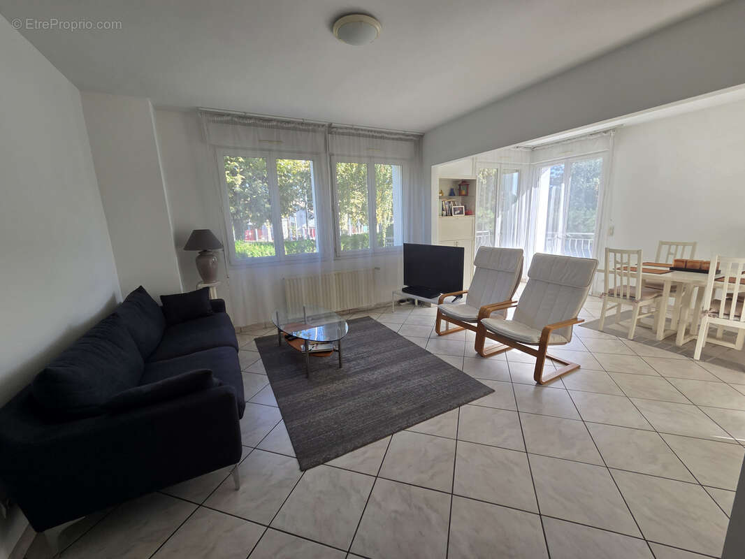 Maison à PARAY-VIEILLE-POSTE