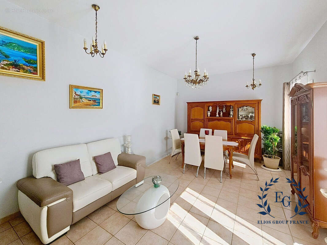 Maison à NANS-LES-PINS