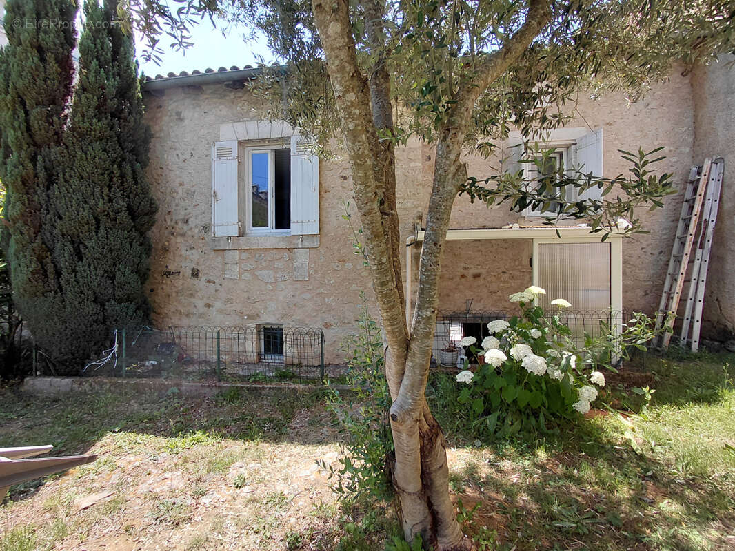 Proche du Château, Maison en pierre à Château l'Evêque - photo 18