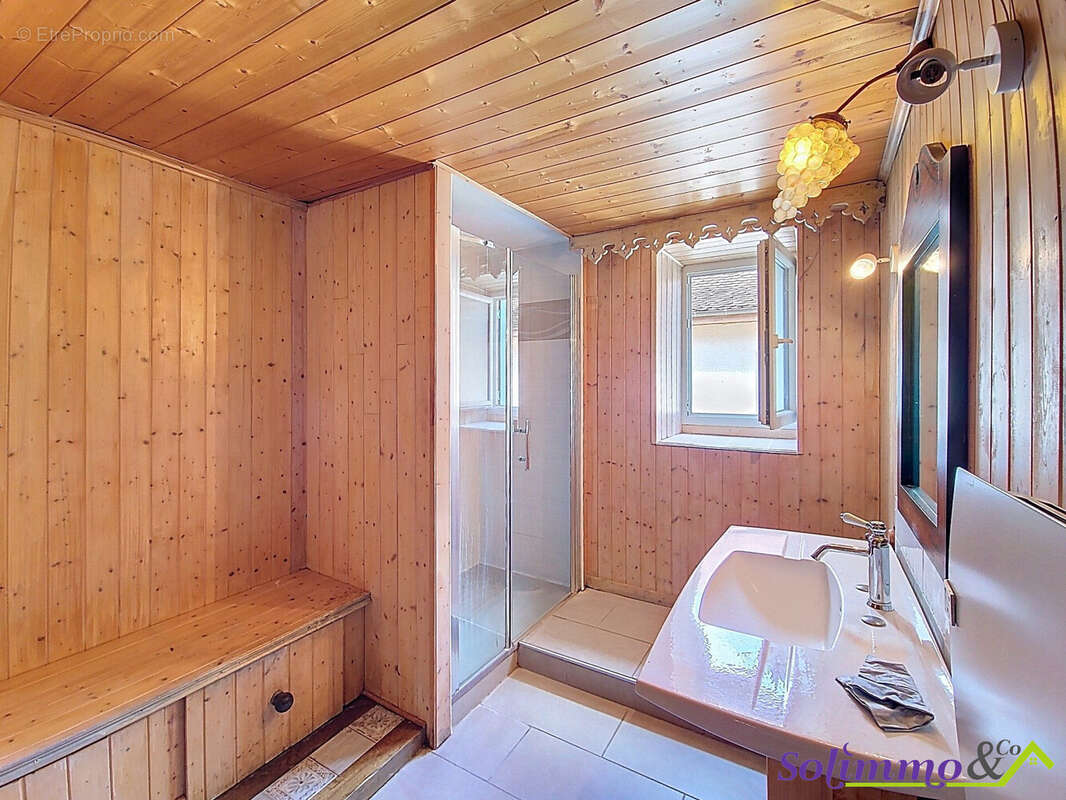 Maison à LES ABRETS