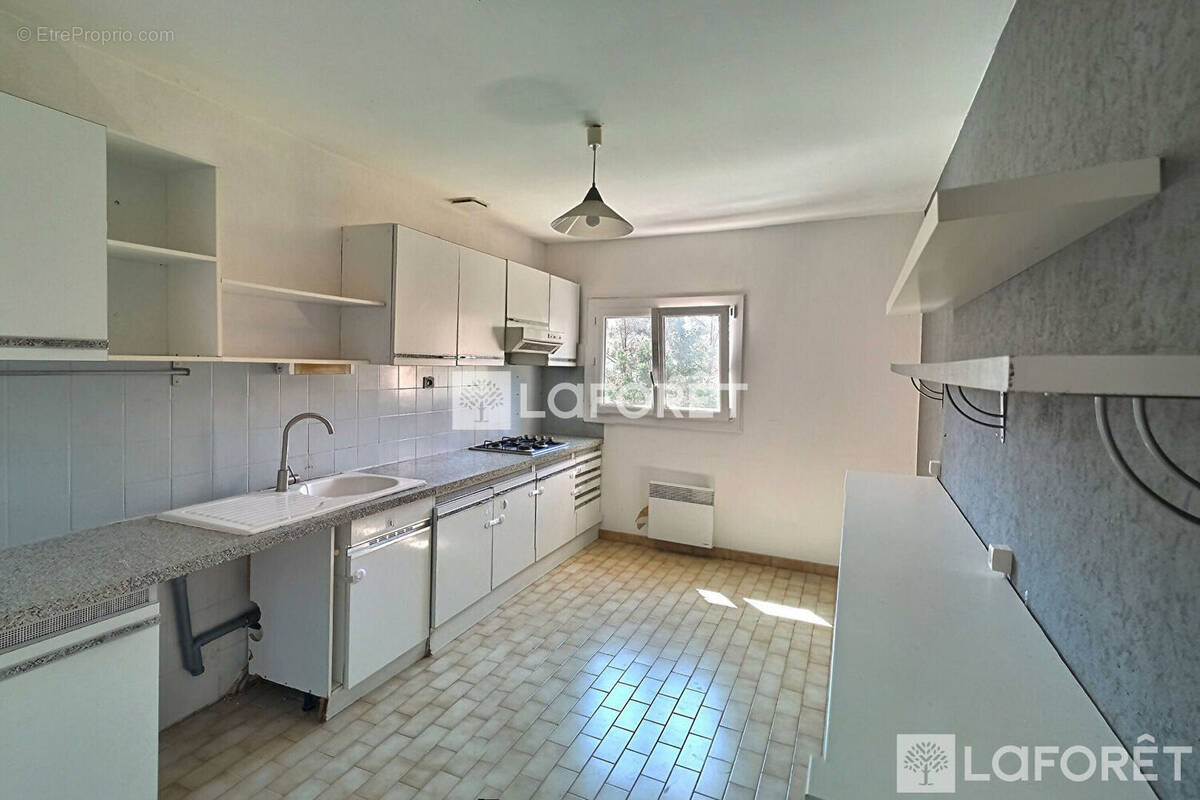 Appartement à LA LONDE-LES-MAURES