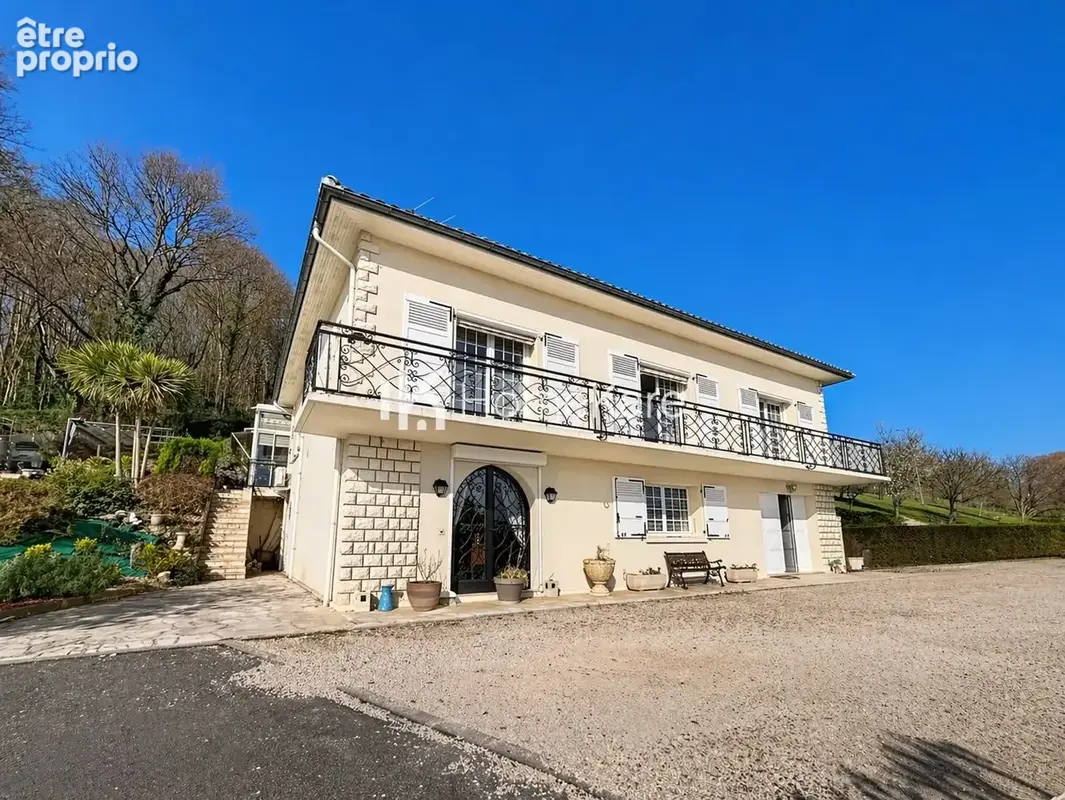 Maison à VILLENEUVE-DE-RIVIERE
