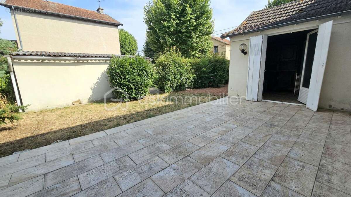 Maison de plain-pied avec sous-sol complet, garage et terrain – Fort potentiel à Roanne - particuliers ou professionnels pour di - photo 13