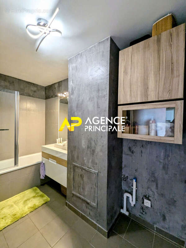 Appartement à SARTROUVILLE