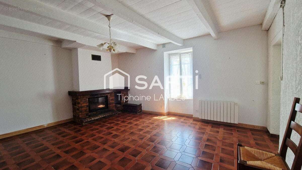 Photo 3 - Maison à VERINES