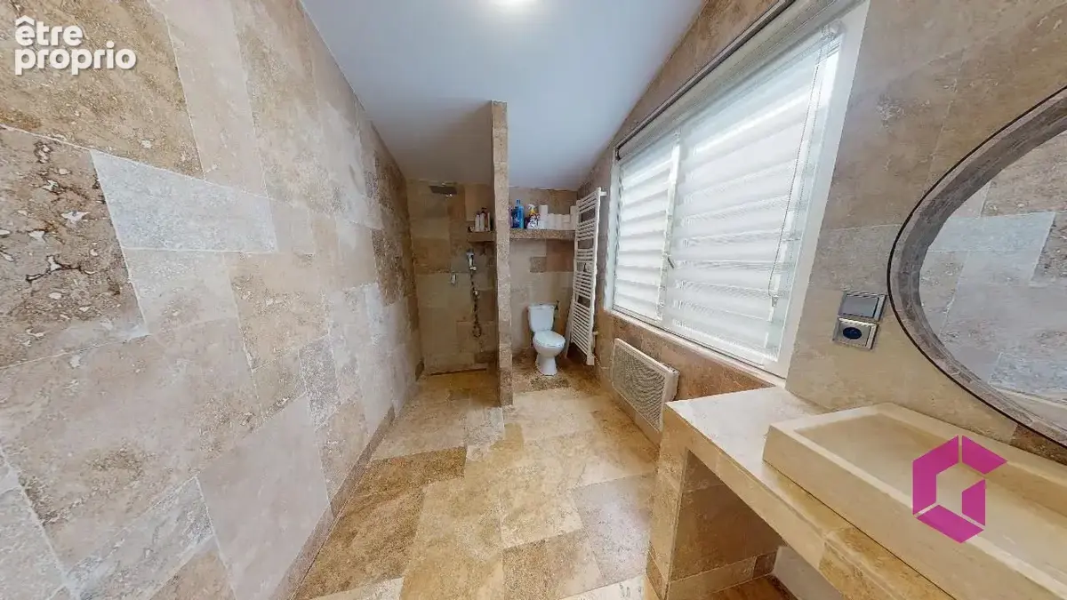 Maison 80 m² à Saint-Just-Saint-Rambert  - photo 4
