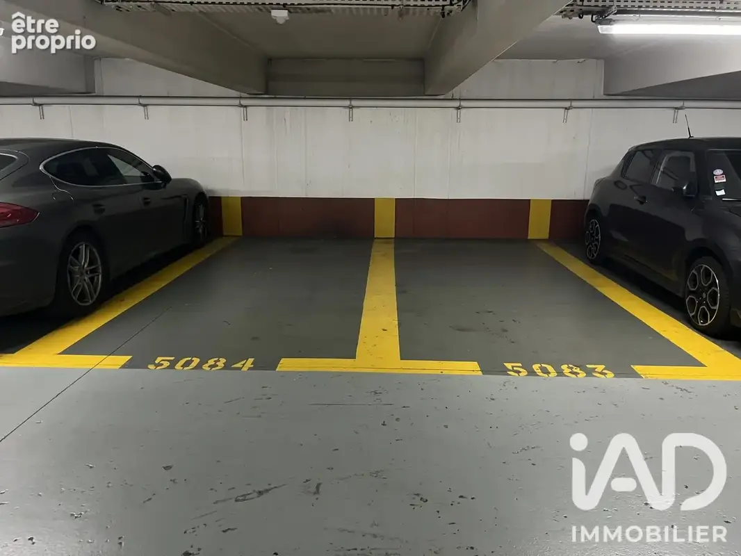 Photo 1 - Parking à PARIS-14E