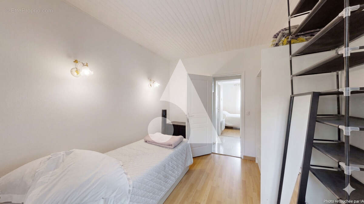 Appartement à LA GARENNE-COLOMBES