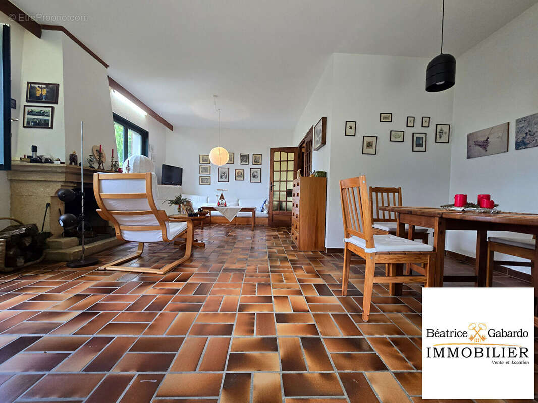 Maison à PARCIEUX