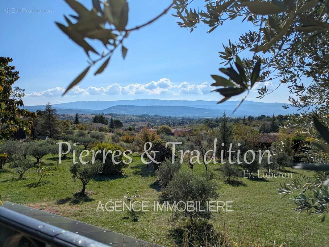 Maison à SAINT-SATURNIN-LES-APT