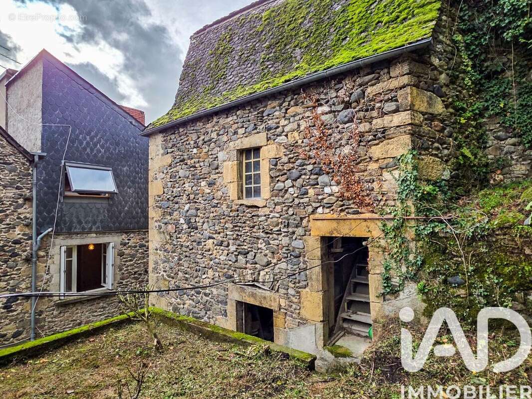 Photo 8 - Maison à SAINT-GENIEZ-D&#039;OLT