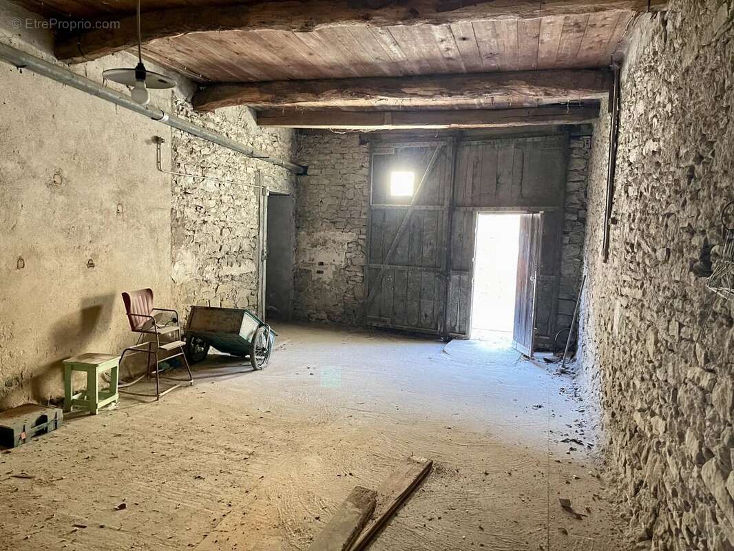 Maison à PEYRIAC-MINERVOIS