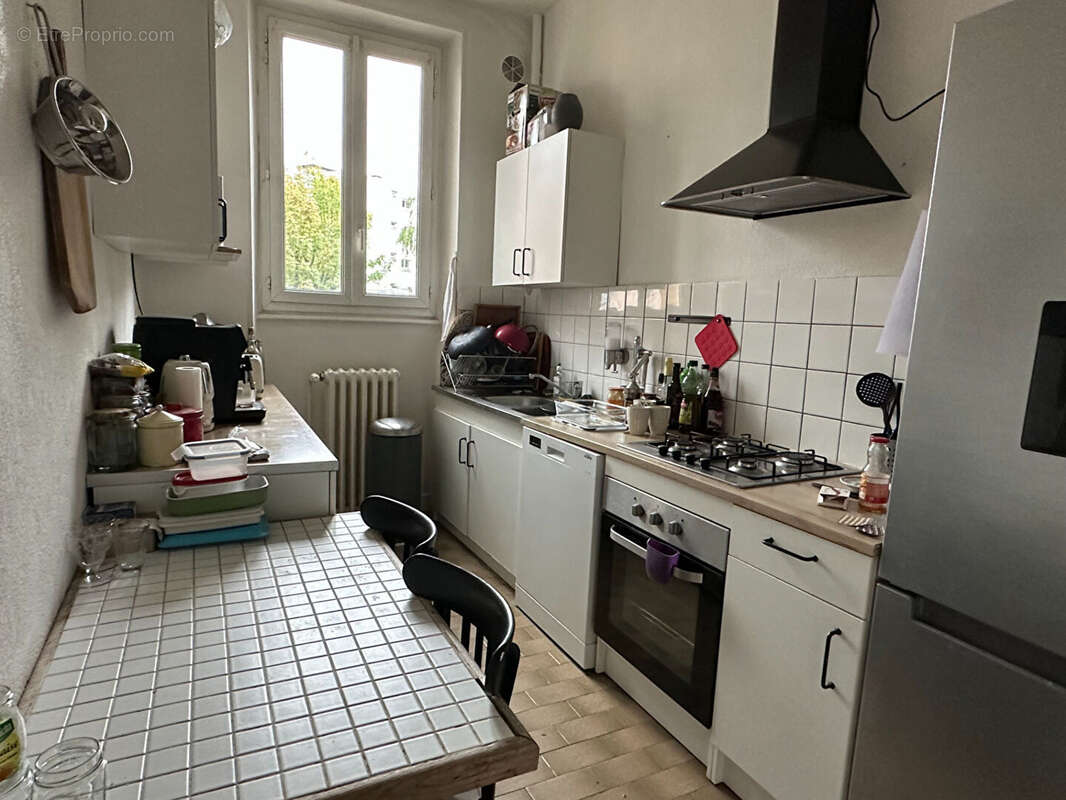 CLERMONT FERRAND, Immeuble 12 pièce(s) 253 m2, rapport 23300€/an, jardin, garages, balcon 491000€ FAI - photo 8