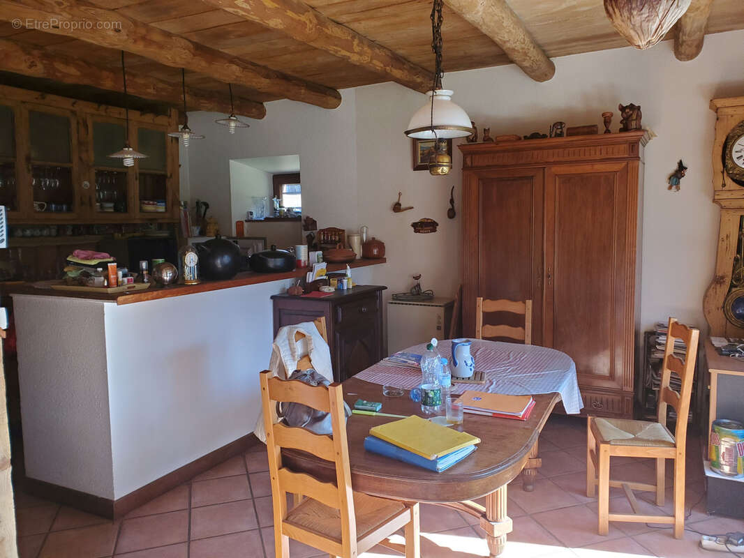 Maison à CAYRES
