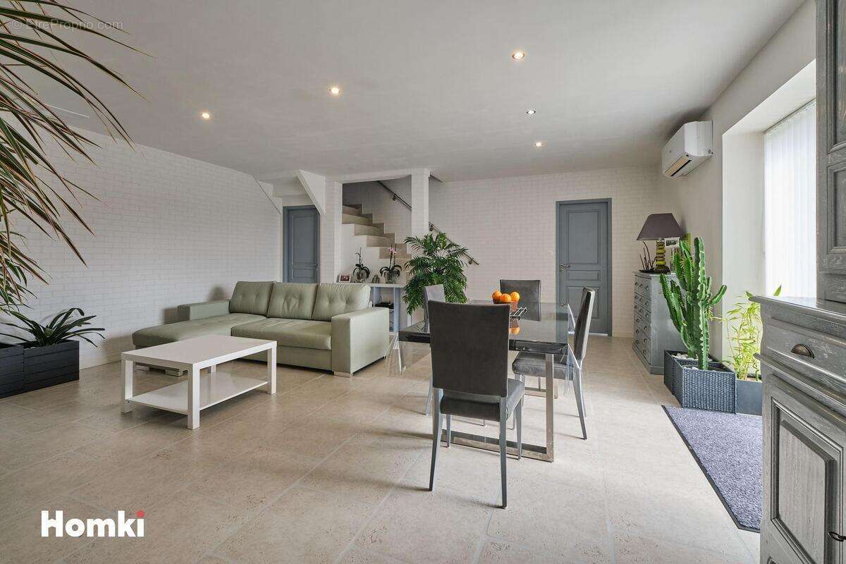 Maison à LEZIGNAN-CORBIERES