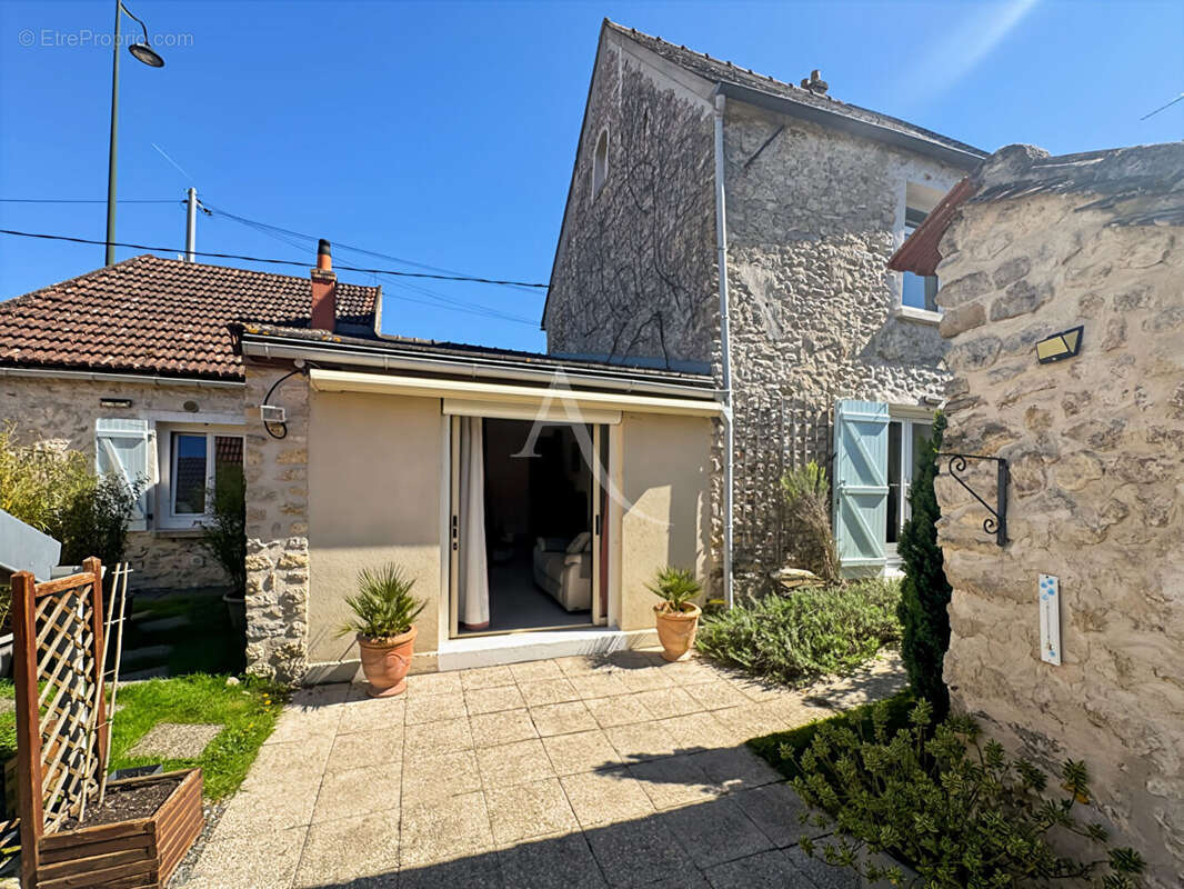 Maison à ETAMPES