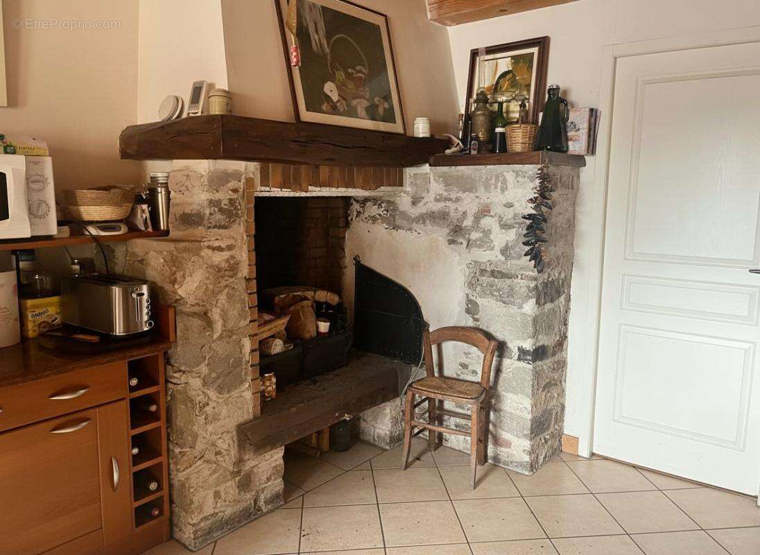 Maison à BELVEZE-DU-RAZES