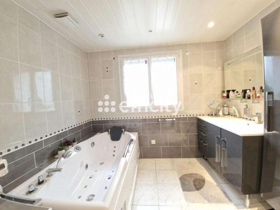 Maison à VILLEPARISIS