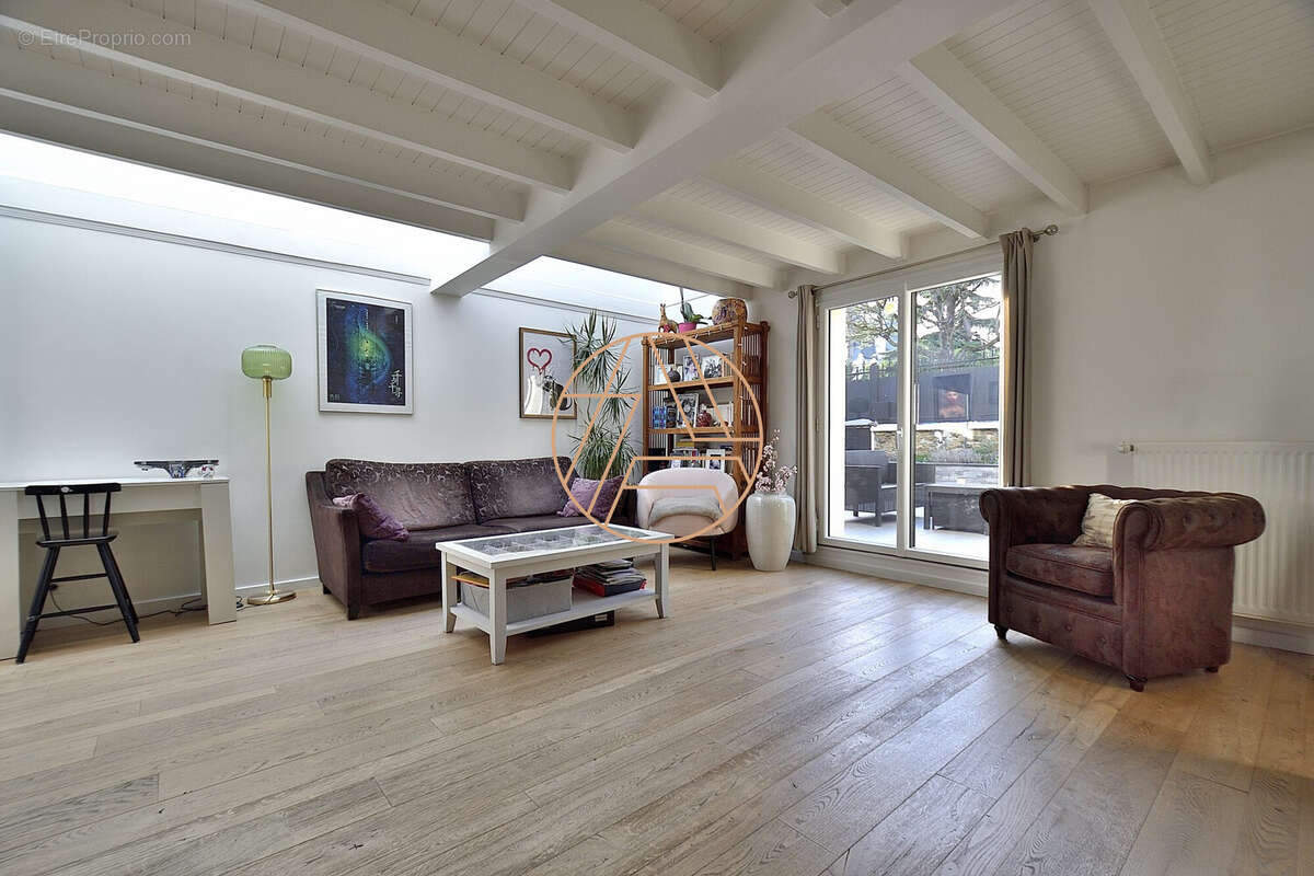 Maison à SAINT-MAUR-DES-FOSSES