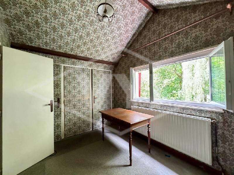 Maison 104 m² à Combs-La-Ville  - photo 8
