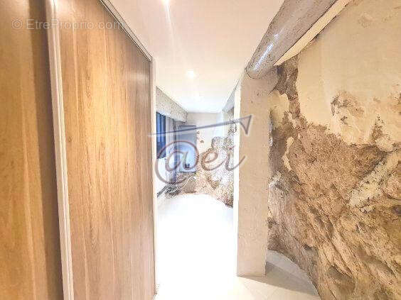 Appartement à ROQUEVAIRE