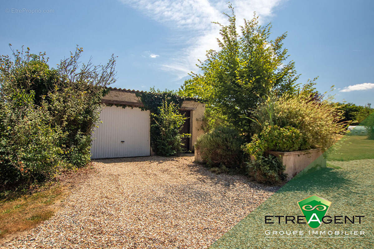 Maison LE LESME - 102 m² - 2 chambres - photo 2