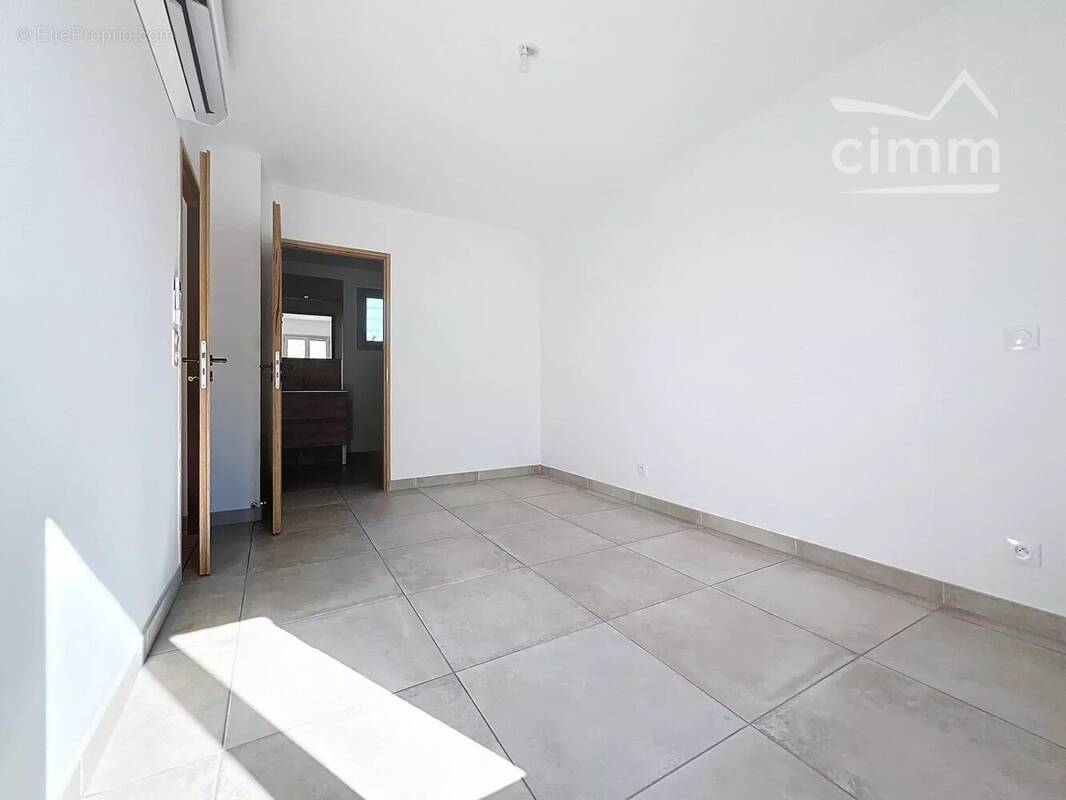 Maison à L&#039;ISLE-SUR-LA-SORGUE