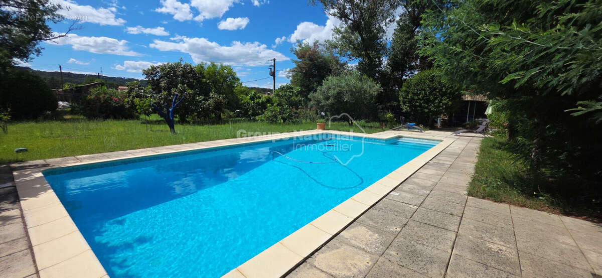 Maison de 247m² habitable piscine et terrain divisible - photo 2