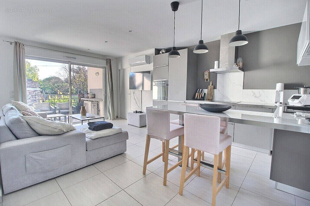 Appartement à PUGET-SUR-ARGENS