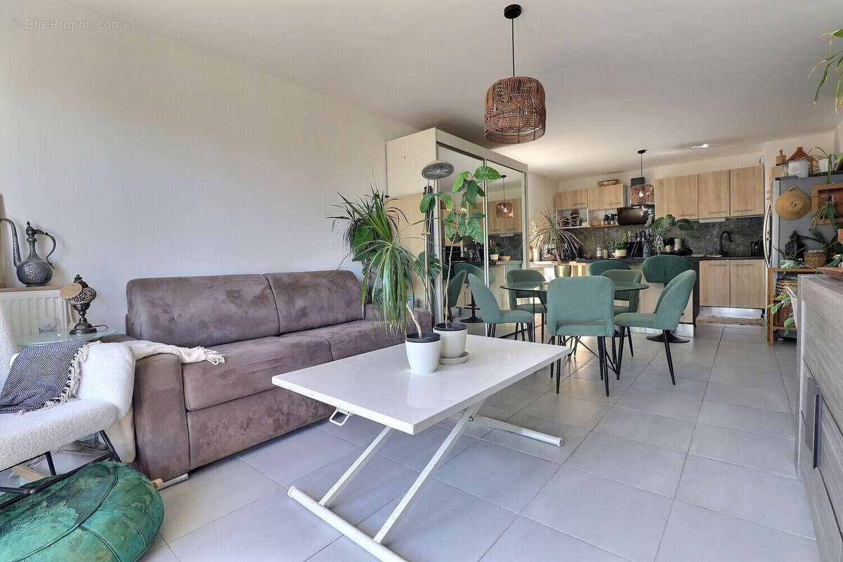 Appartement - 3 pièces - Carbon-Blanc - 68 m² - photo 4