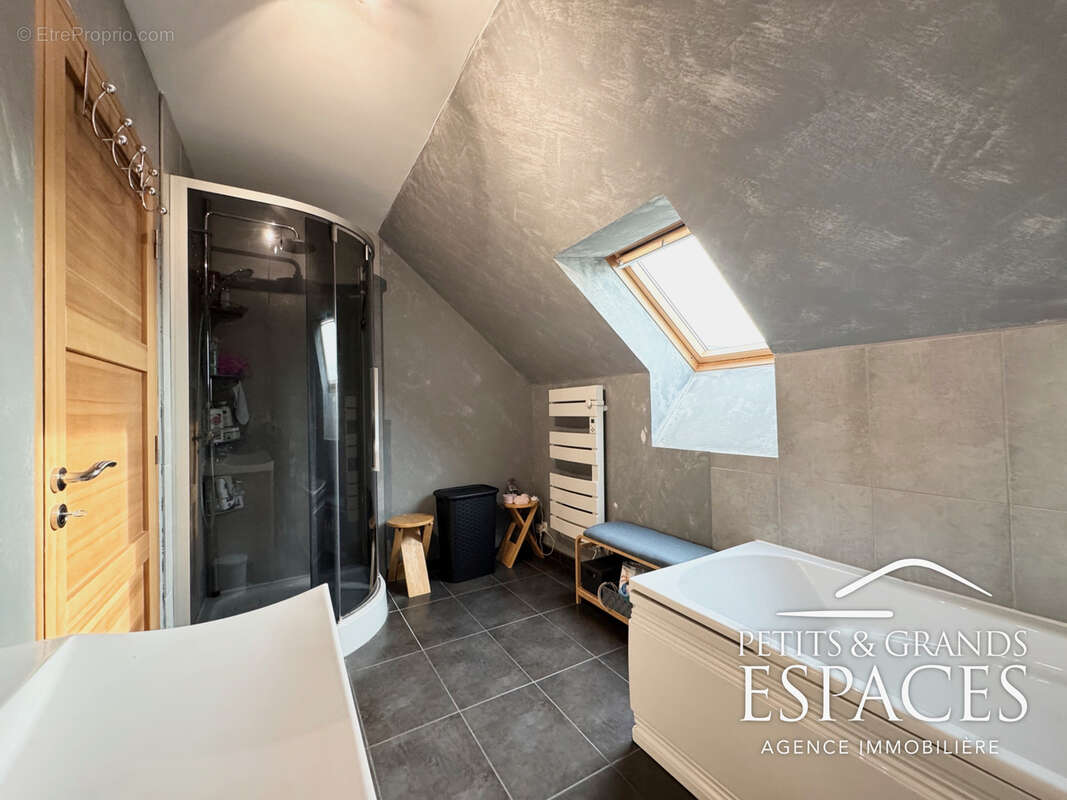 Maison à ESTREUX