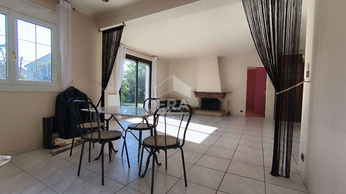 Maison à LA FERTE-ALAIS