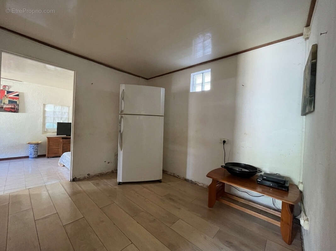 Maison de type T3 en vente à Saint-Denis secteur Bellepierre, à deux pas du CHU ! - photo 6