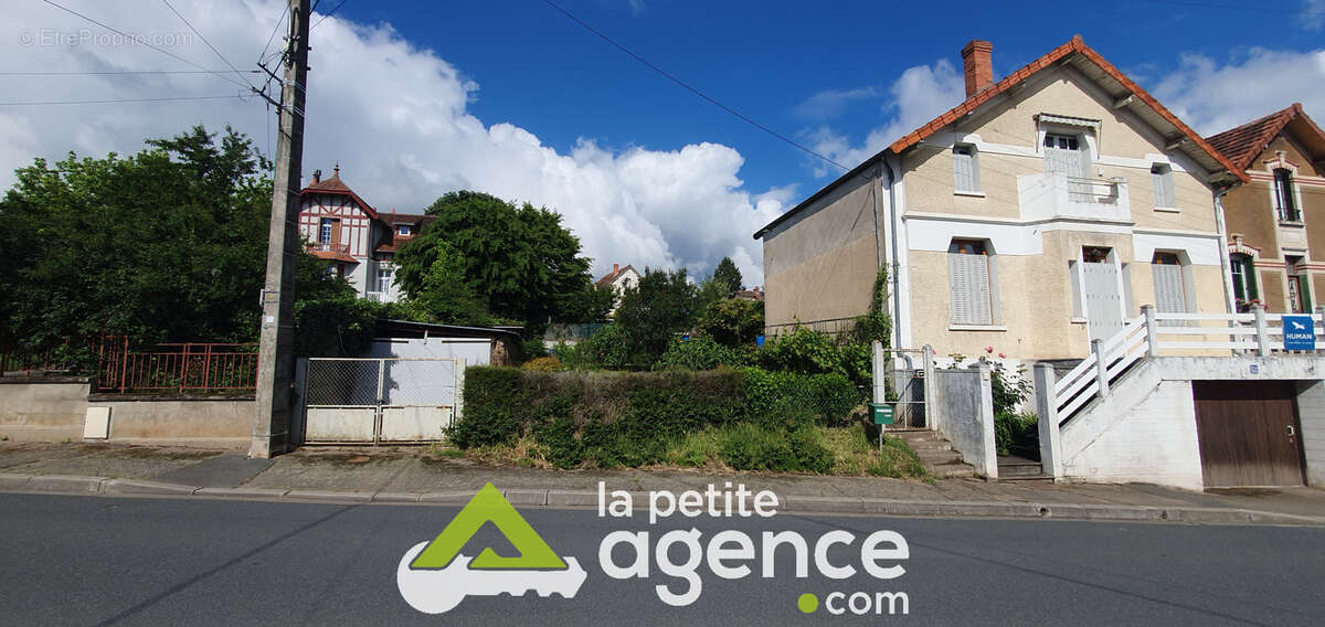 Maison à MONTLUCON