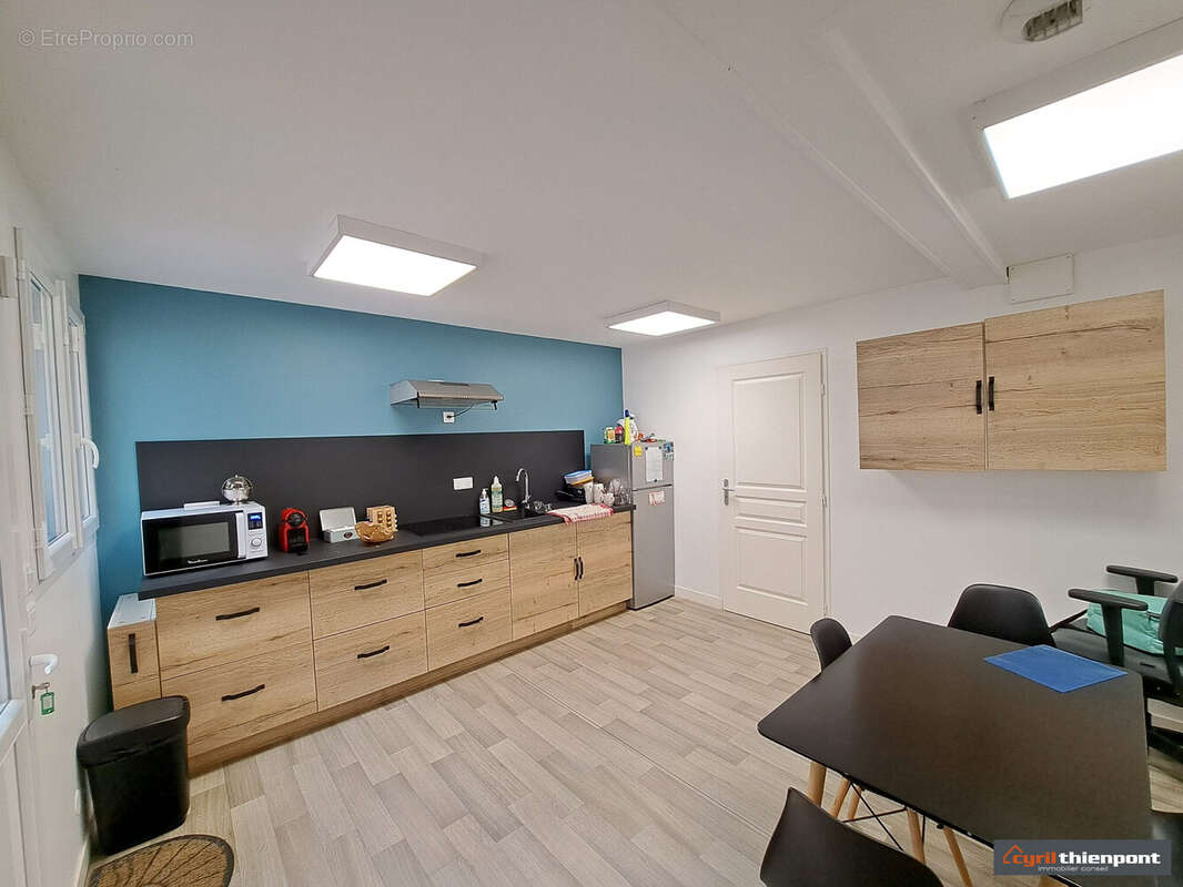CUISINE REZ DE CHAUSSEE - Appartement à ABBEVILLE