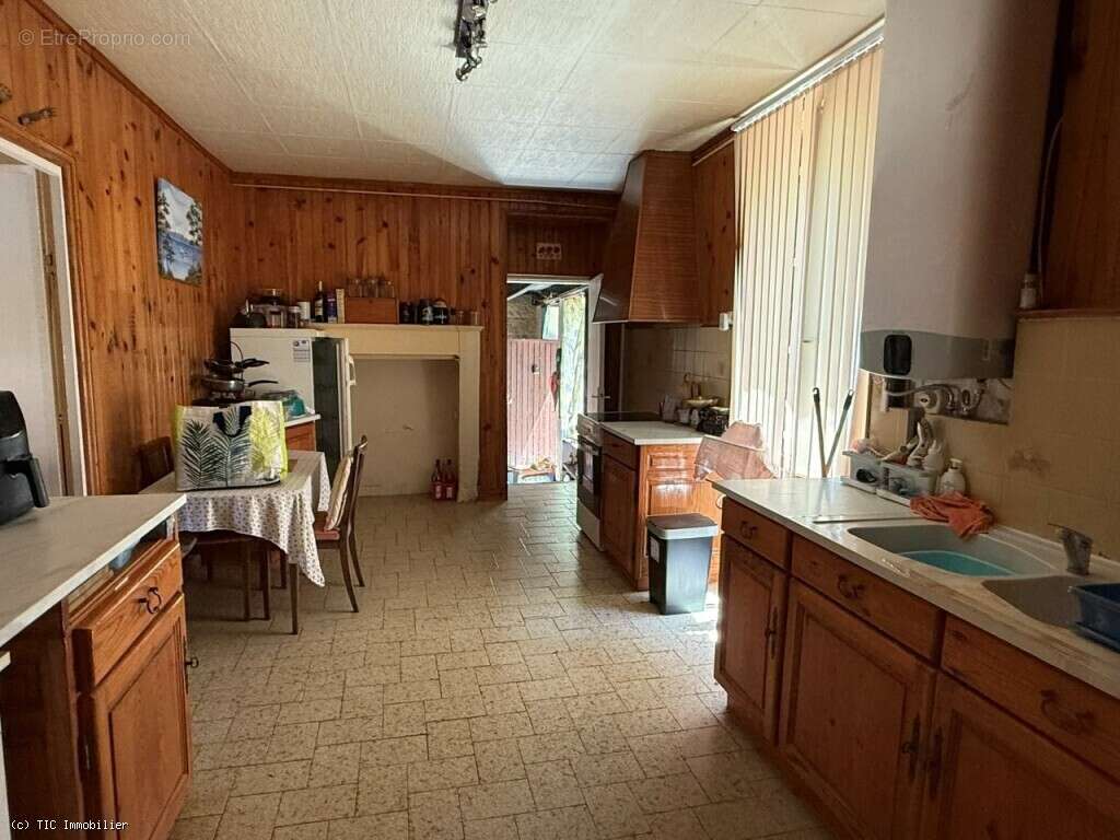 Maison de Campagne avec Piscine Intérieure entre Villefagnan et Ruffec - photo 19
