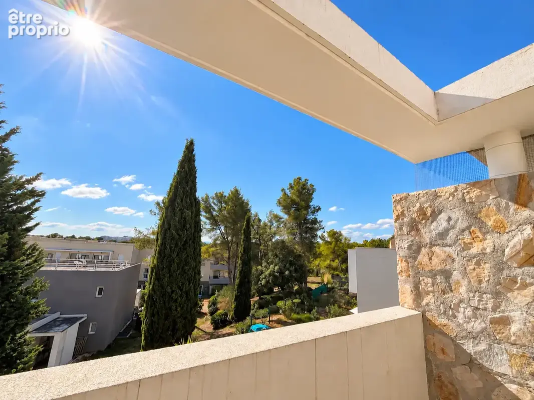 T2 dernier étage avec terrasse XXL, résidence récente, piscine et parking - photo 6